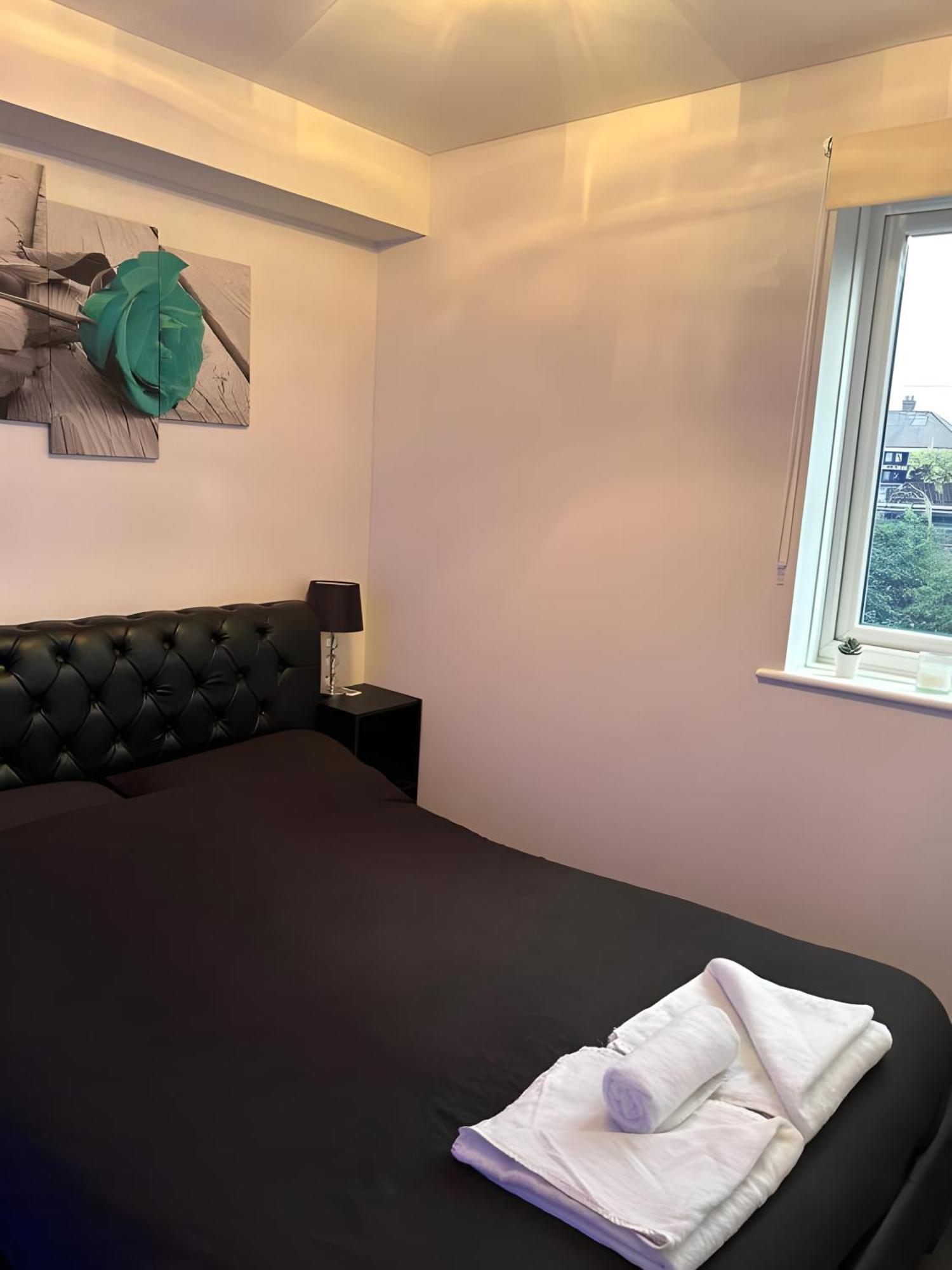 Sleek & Stylish - E15 Apartment With Parking London Luaran gambar